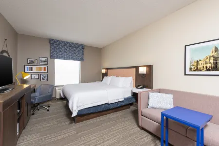 Hampton Inn Warsaw Отели в г. Плейн Тауншип