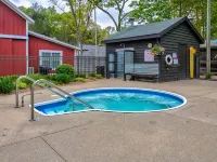Welcome to “The Barn” — A One-of-a-Kind Lakeshore Retreat"Sleeps 18" Hotels in Park Township