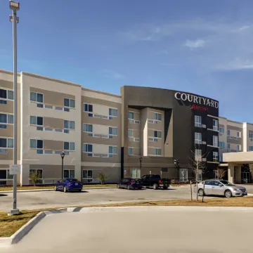 Courtyard New Orleans Westbank/Gretna Hotels near Behrman Memorial Park