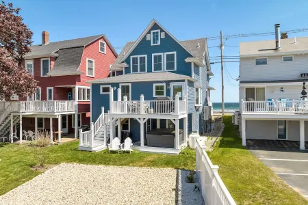 BLUE WAVE : Unique and cozy Beach House at Long Sand Beach in York! Отели рядом с достопримечательностью «Лонг Сандс Бич»