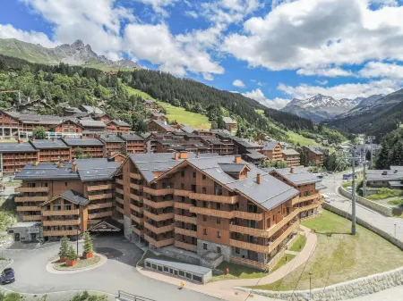 L'Hévana - Apartment 6 people Prestige Meribel Centre Отели рядом с достопримечательностью «Три долины»