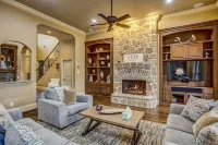 Family Resort with Pool, Spa, Theater, Game Room on Golf Course!