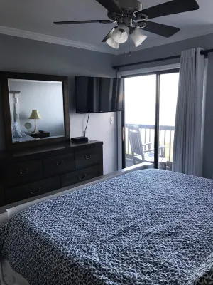 Ocean Front, 2nd Floor Unit with Balcony, 2 Bedroom Sleeps Six