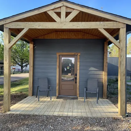 Makin Memories New Cabin Near Lake Texoma & Casino. A Mile to Marina/Boat Ramp. Отели в г. Брайан