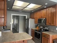 Near Hospital & Shopping Centers- 3/2 with pool