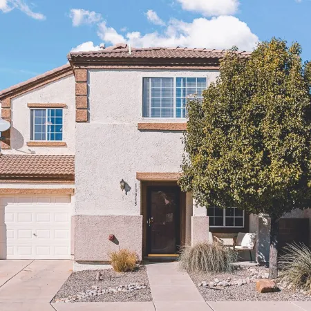 Spacious, Quiet Home in Gated Community, Family Friendly, King Bed, 3 Parkings