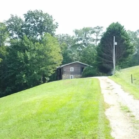 Cozy cabin in the foothills of North Carolina