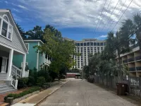 Biloxi Bungalow - Heart of Biloxi - Beach, Casinos and more! 빌럭시 호텔