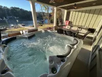 A Perfect Sunset Cottage on Lake Oconee!