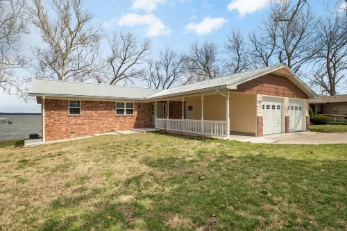 Grand Lake Waterfront home 5 minutes to the boat launch!