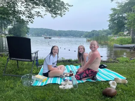 Amazing lake house with everything you need!