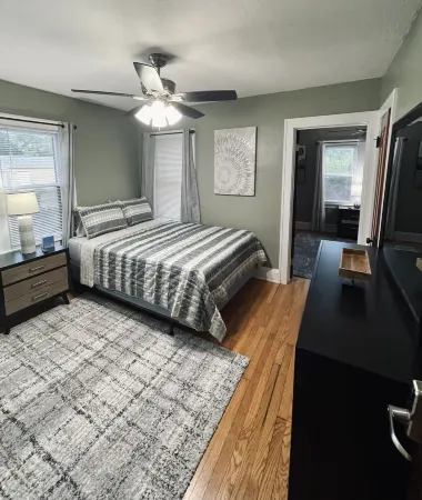 Downstairs Unit near National Park + Downtown Cleveland