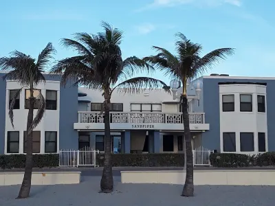 *PRIME Location*PRIVATE House*Direct Bch Access*❤️ Brdwak* Free Park+2 bikes