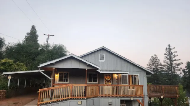 Yosemite Nest: Refreshed Vintage Retreat conveniently located near Yosemite NP