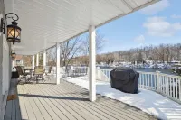 The Riverfront - King Suite/Fire Pit/River Access