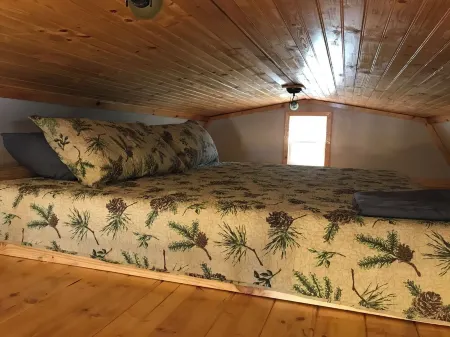 Judy's Place - 1BR, 1 Bath w/ Q, K, and Twin bed. Full kitchen.