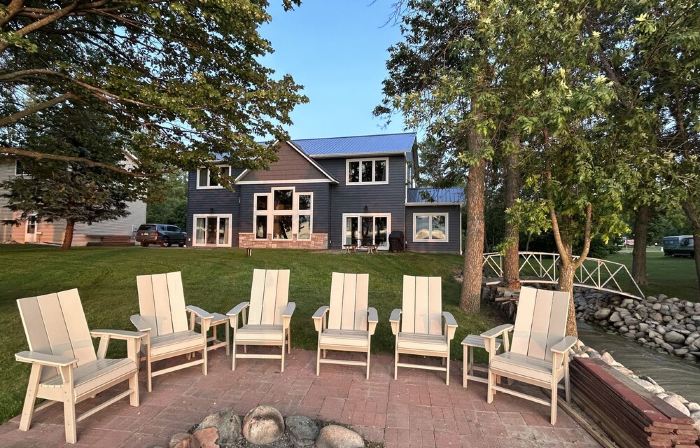 Relax at the Lake Osakis Getaway. Fireplace, Lake Views & Winter Fun. Sleeps 10