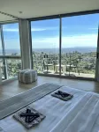 Luxury Modern Minimalist Japanese-Style Home in Hollywood Hills, Los Angeles Các khách sạn gần LAVC Student Services Center