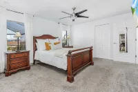 SunnyBeach Luxury Vacation House*Pool*Spa*Central Location