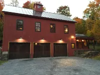 Luxury Post and Beam Barn Set On 10 Acres Hôtels à proximité de : Dutton Farm Stand