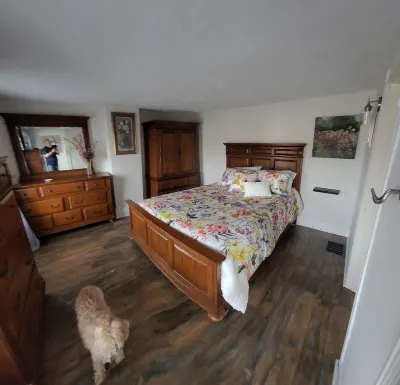 Peaceful, pet friendly and newly remodeled Geneva home
