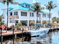 Ocean Oasis at Ocean Pointe Key Largo Pool Jacuzzi Beach in a Safe Gated Resort