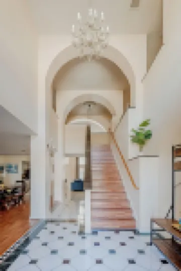 Beautiful and Very Spacious house 6 bed/3.5 baths
