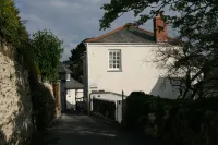 Cottage (2 bedrooms - 3 beds)  Polruan Fowey-stunning views over the estuary+sea