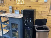 Charming Boutique Studio suite with everything you need for a getaway 普萊恩維爾酒店