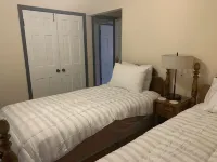 Pete's Place: Forest retreat near wineries, Blue Ridge School, and Shenandoah NP