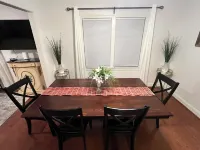 Cozy 3 Bedroom Getaway Gem, Close to All Sleeps 6!