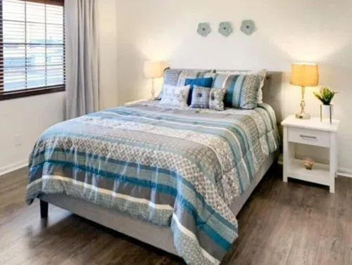 Lake Powell 4 BR, Hot Tub, on Golf Course, Views!