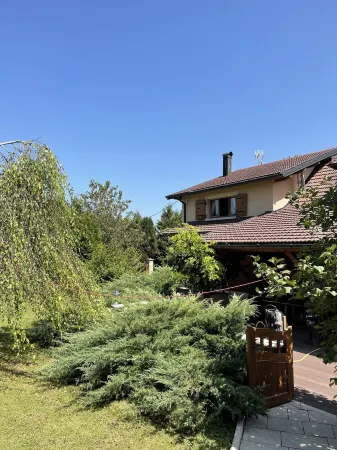 Country property with covered terrace and large swimming pool