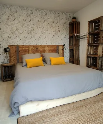 L'évidence Maison Avec Piscine Classée 3 Étoiles Отели в г. Сент-Этьен-де-Фонбеллон