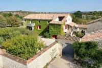 Gîte l'Escoussou 110 m², 3 Rooms, Charm, Nature, Heated Pool, South Ardèche