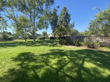 Private community Home, near to Beach and steps to pvt. community pool!