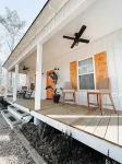 Jacuzzi Cottage at Lake Martin Kowaliga Bay