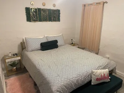 Romantic Queen Jacuzzi Suite