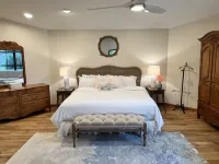 Jupiter Island Beaches, Waterfront Home, Ocean Access, Pool & Boat Dock. Hotels in Hobe Sound