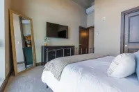 Upscale Lakeview Condo in Downtown Sandpoint