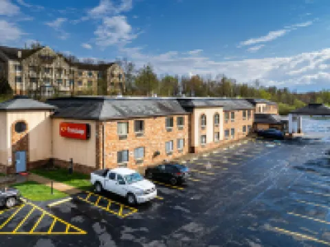 Econo Lodge Cleveland Southeast - Kent Hotels in Streetsboro