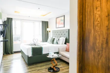Pacific Bay Grand Suites