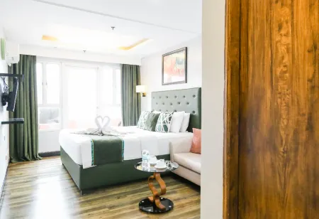 Pacific Bay Grand Suites Отели рядом с достопримечательностью «Reducto De San Pedro»