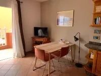 Sunny apartment close to the sea with WIFI, Playa San Juan Apartment Emma