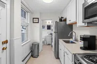 NEW 1BR on Salem Common l Steps to Witch Museum l Fenced in Yard + Parking