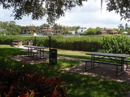 Siesta Key 2 Bedroom Condo Отели рядом с достопримечательностью «Лоренс Чип Бич»