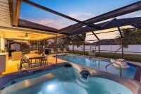 Seaside Coral 3/2 Pool & Hot Tub