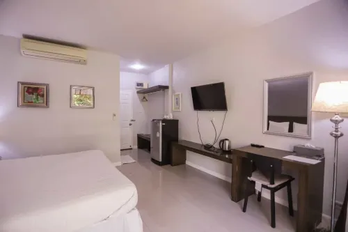 The Garden Resort Lopburi Hotels in Chai Badan