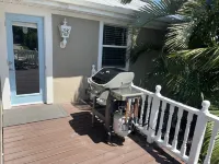 LIVING THE NAPLES LIFE - 3 Bed / 2 Bath with Pool