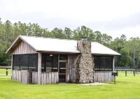 Pet Friendly Vacation Rental at Mini Moo Ranch - only 6 miles to WEC Ocala, Fl Hotel in zona World Equestrian Center